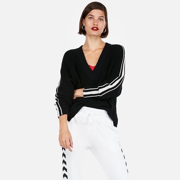 New Express Oversized Shaker Knit Tunic Sweater - Picture 9 of 12